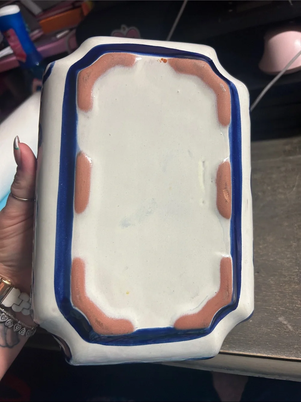 Talavera bright hand